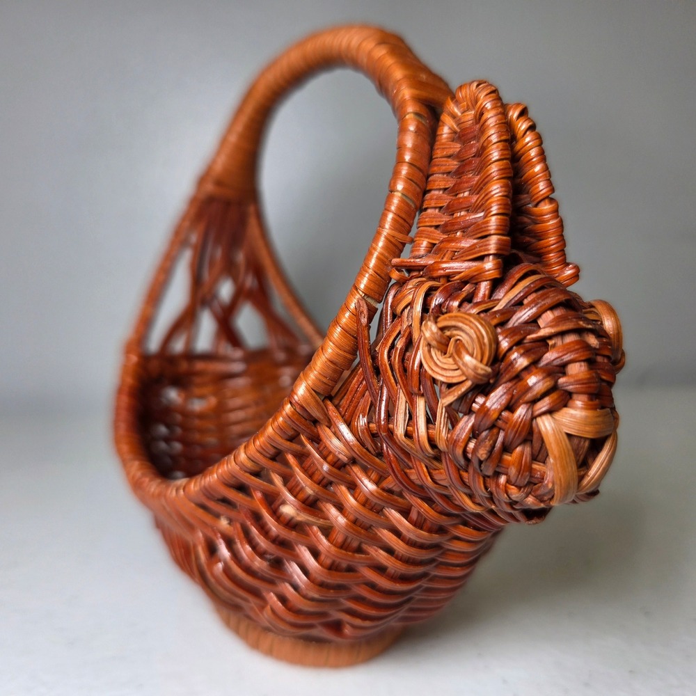 Small Bunny Basket Trinket Rabbit Wicker Brown Easter‎ Decor
